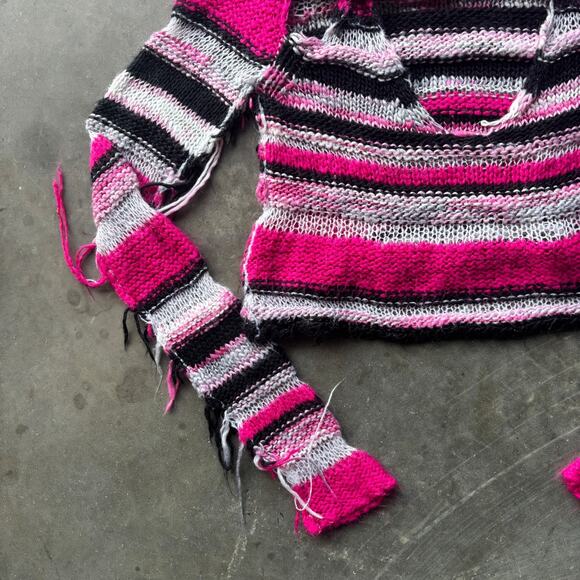 Urban Outfitters Beatrix Distressed Sweater Women's M Pink Striped Long Sleeve - Picture 3 of 9